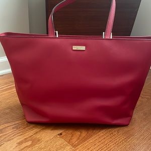 Kate Spade pillboxred (617) WKRU2931 Newbury lane with dust bag.